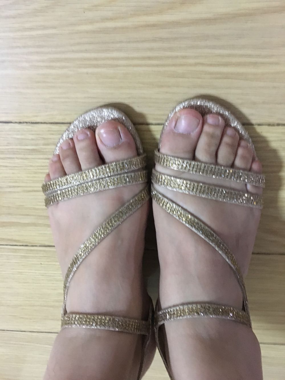 很好,价格便宜,穿着也好看!喜欢!