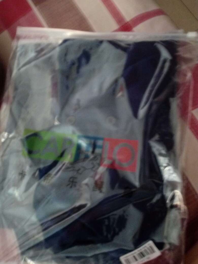 收到货,感觉还行,号有点小,希望不要掉色