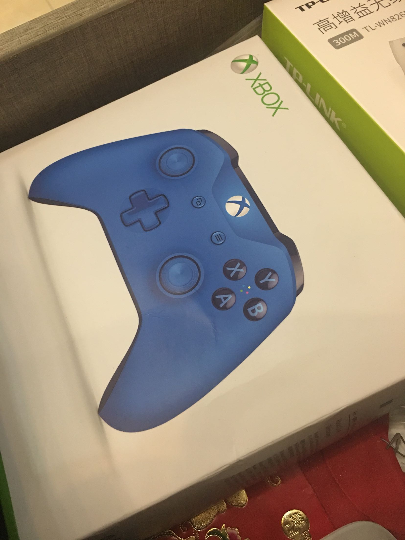 非常舒服,第一次握xbox手柄