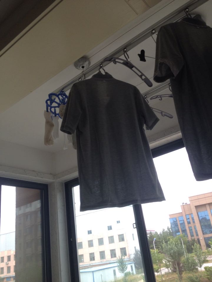 属于薄款的衣服,夏天穿合适。不错