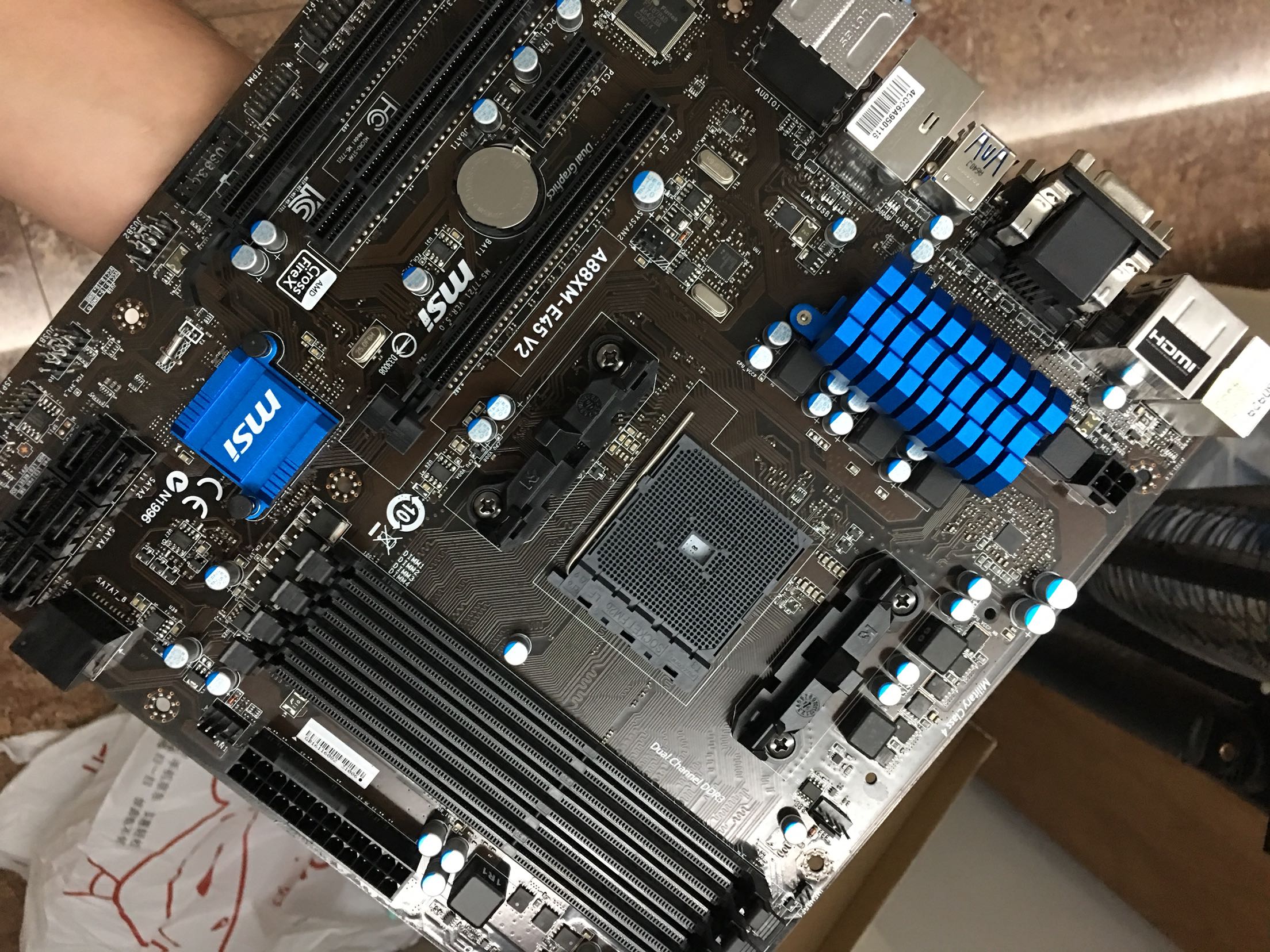 微星msi 一线大牌 实惠好板子 稳定可靠 4个ddr3接口 一点都不缩水