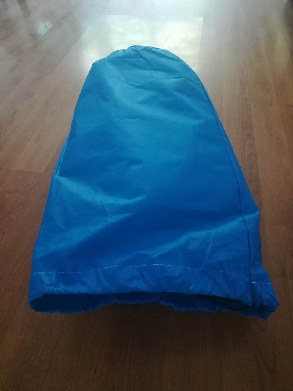 车衣质量很好,包装完好,店家还送了赠品,以后谁买车衣就这家了,好东东要分享给大家。