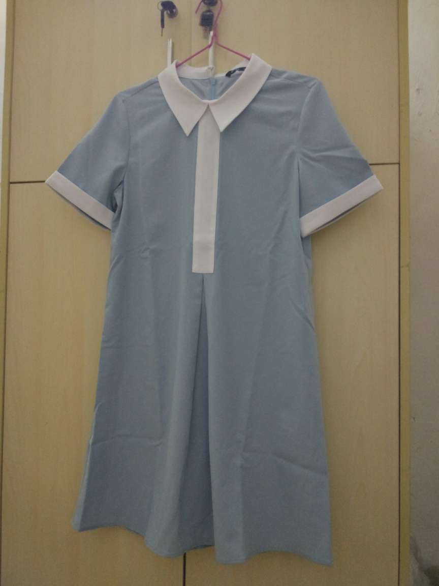 上身感觉有点像护士服,我有点方了
