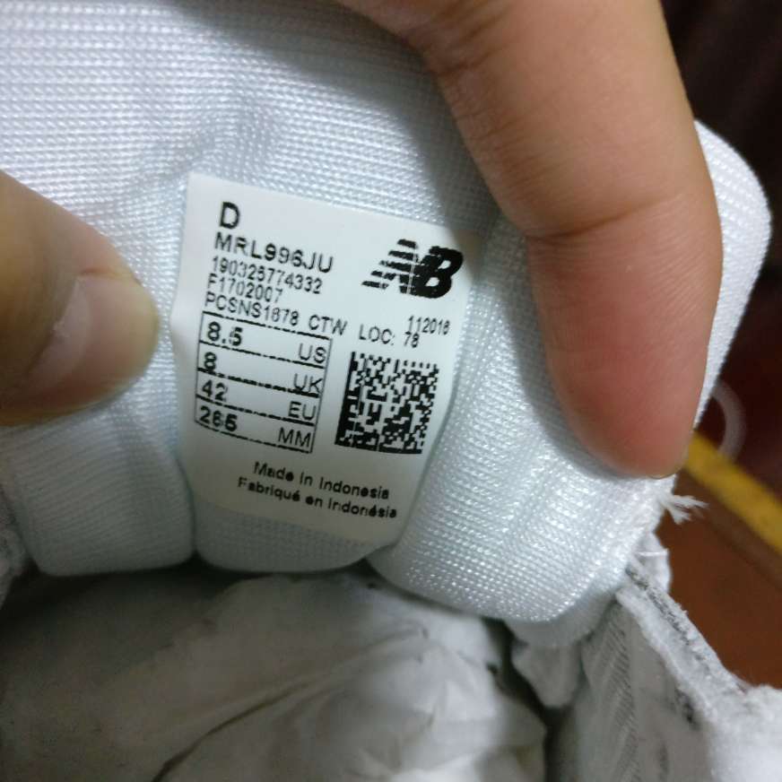 鞋子去毒验了,是真的,我这双印尼产的,做工一般般,上脚还可以,挺好看的