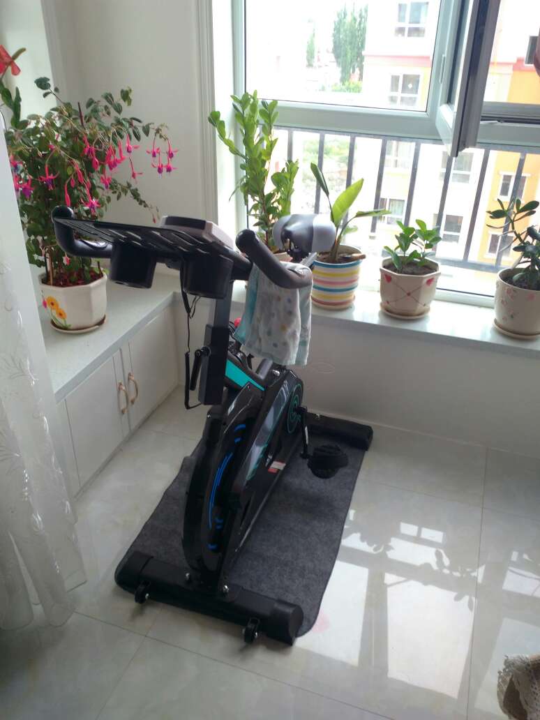 还是蛮不错的,骑起来挺舒服,阻力随便调