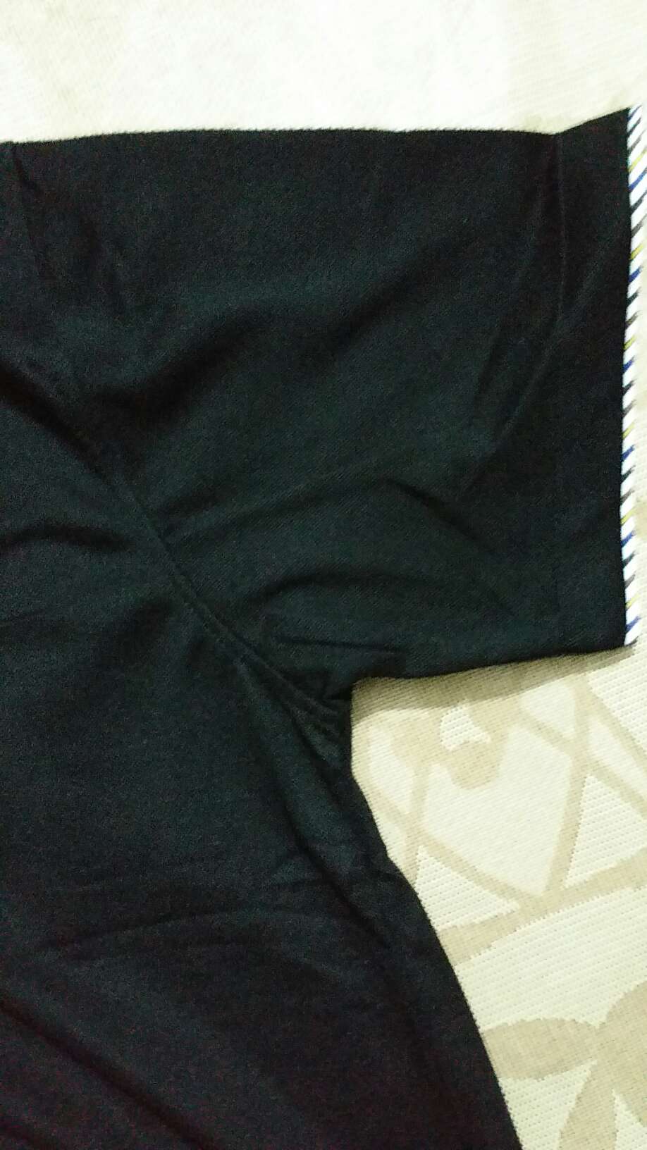 穿着挺漂亮,做工不错,价格实惠。