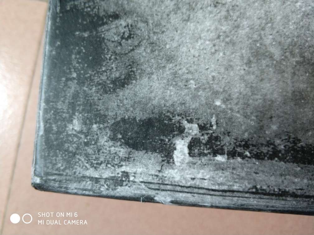 一星都想给,39码穿上像41码,在看看下面包装盒图片