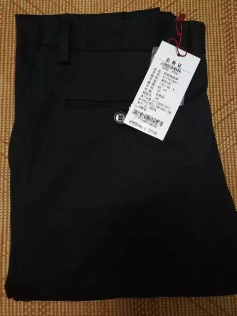 裤子夏天穿很舒服的。