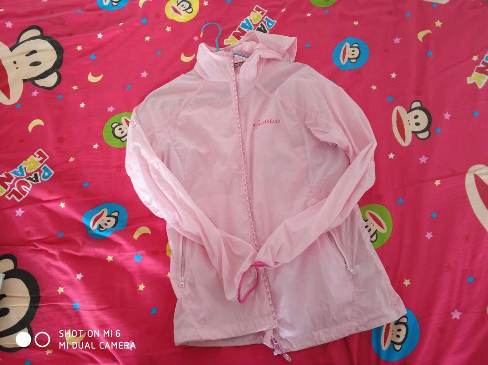 以后很轻薄,穿起来也很舒服,很好很好!