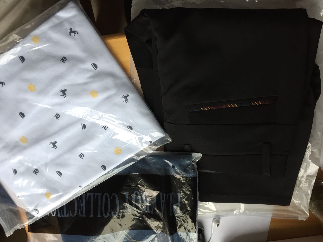 非常不错,弹性很好,面料也非常舒适,没有紧绷的感觉,感觉走路都轻松了好多,超赞!