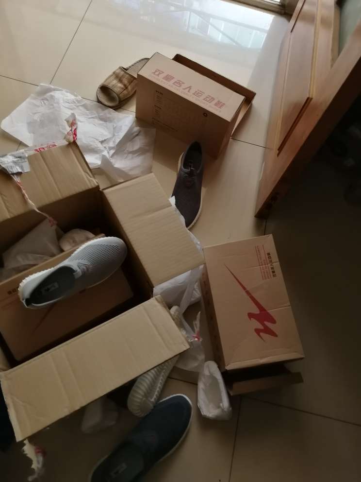 十分舒适,安逸,穿起来特别凉快轻巧