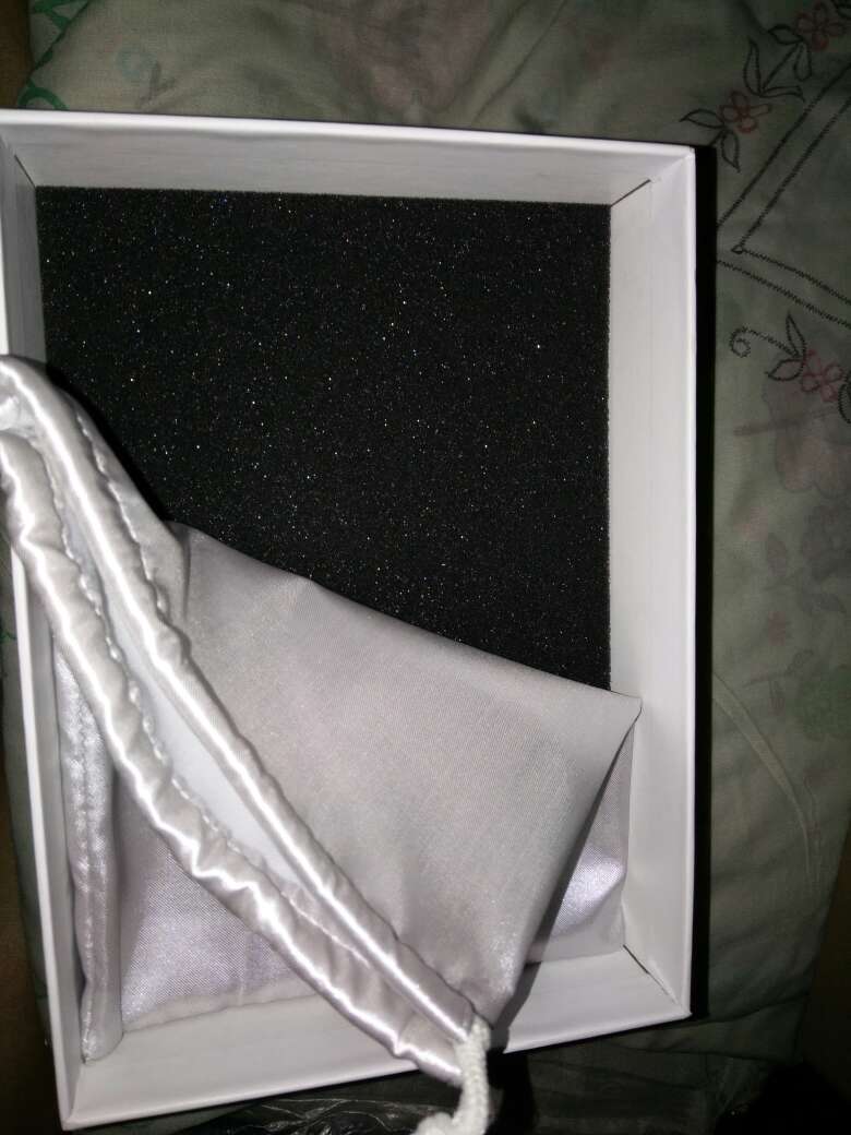 手感不错,很好,快递公司服务很好,送货很快价格适中