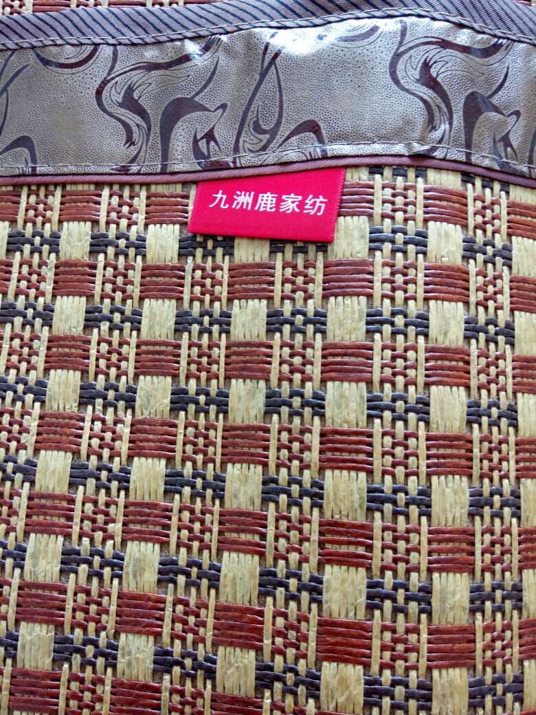 九洲鹿和南极人竟然一模一样!连背面都一样!这东西到底值*?什么情况??感觉不舒服。