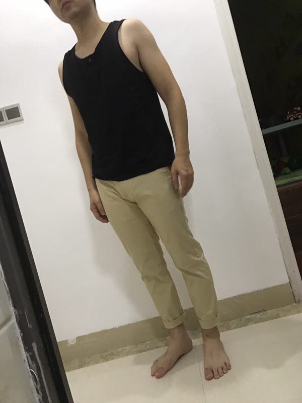 款式好,轻薄。这条裤子是别人看到觉得不错然后帮别人买的。无论是售后还是品质一直都信赖和森马!