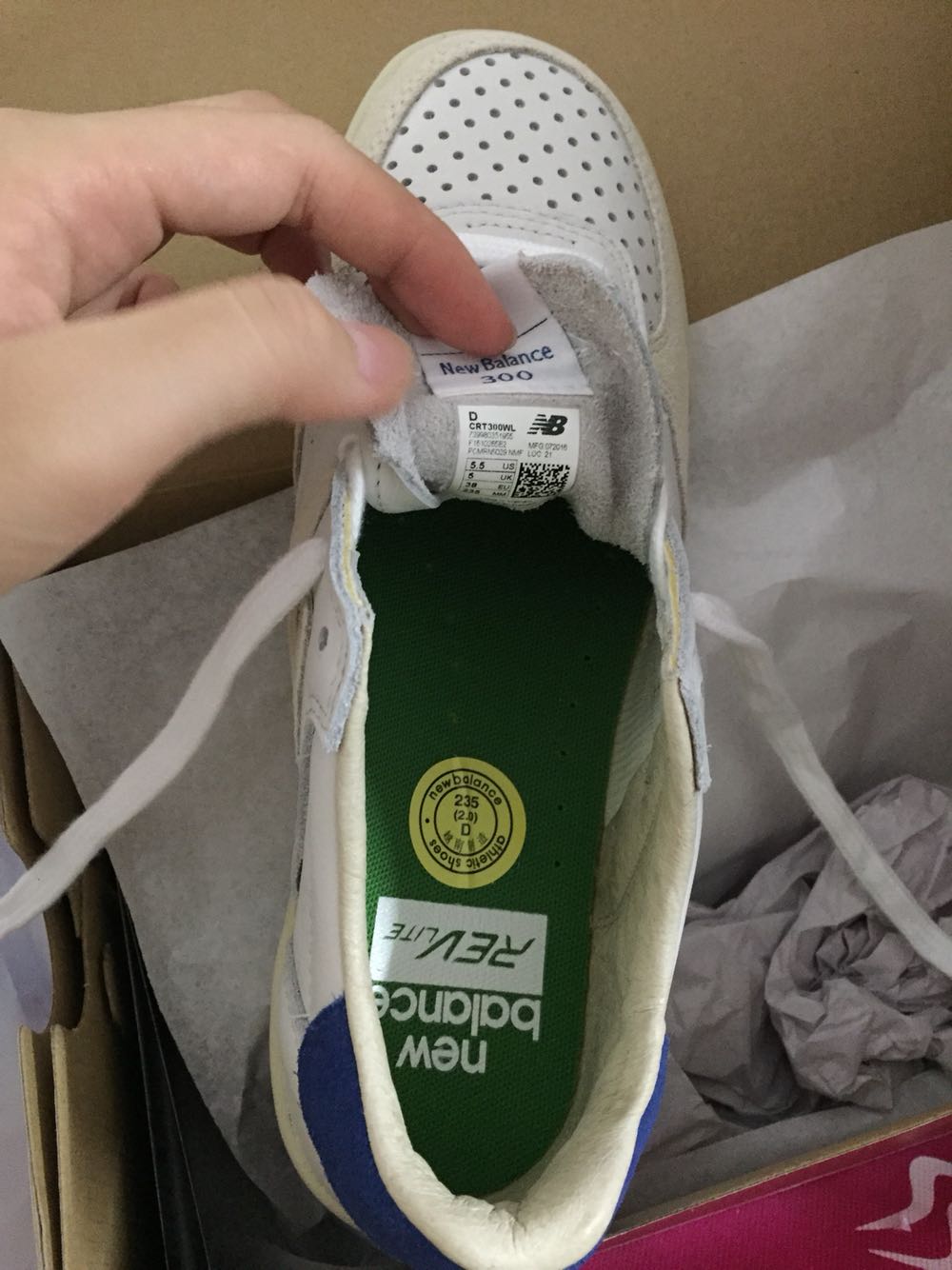 很便宜,质量还行,减龄,的第二双了,加油。