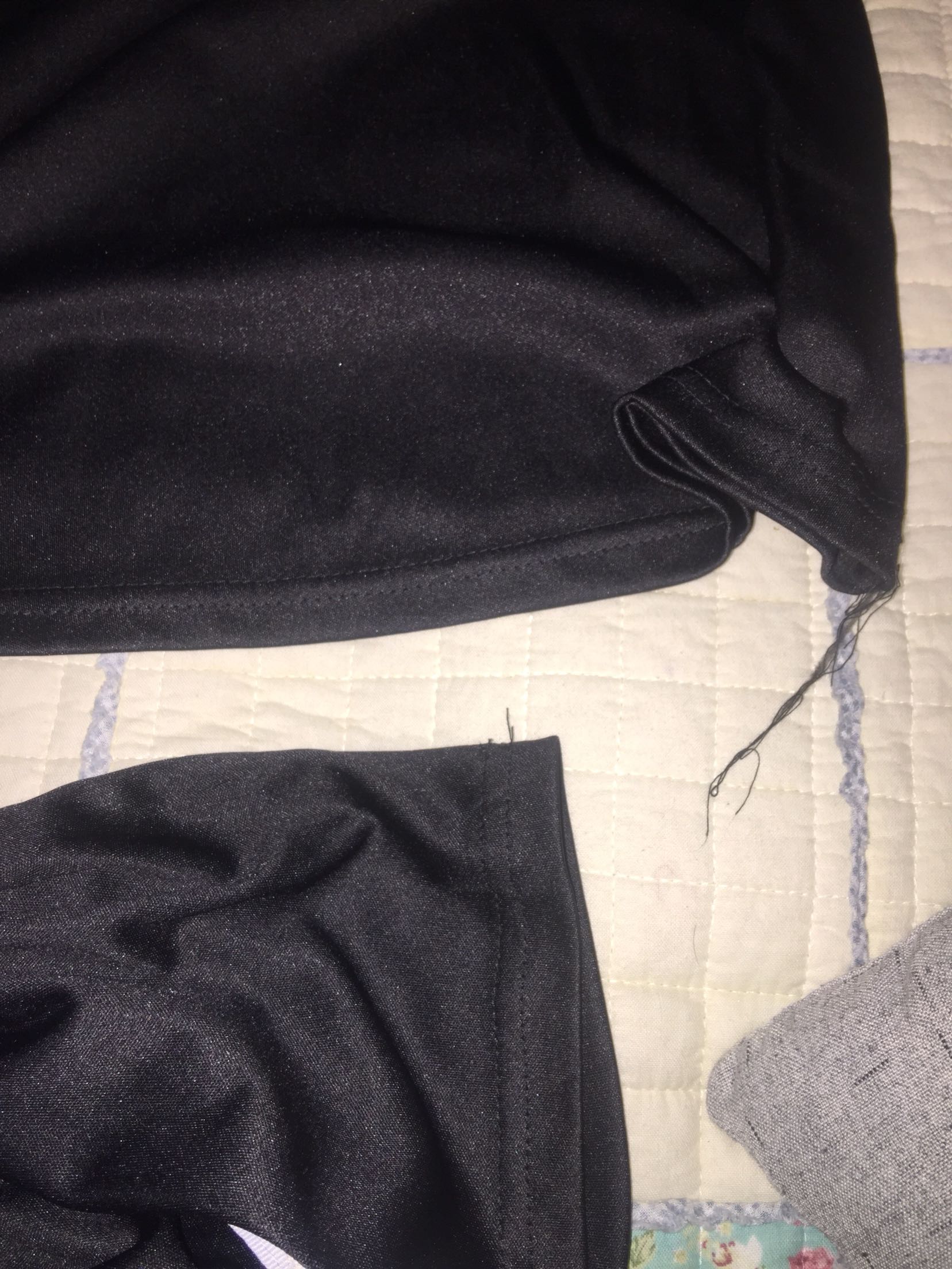 我觉得打完折*,很多线头,不是吸汗的布料,哎,算了,懒得退了
