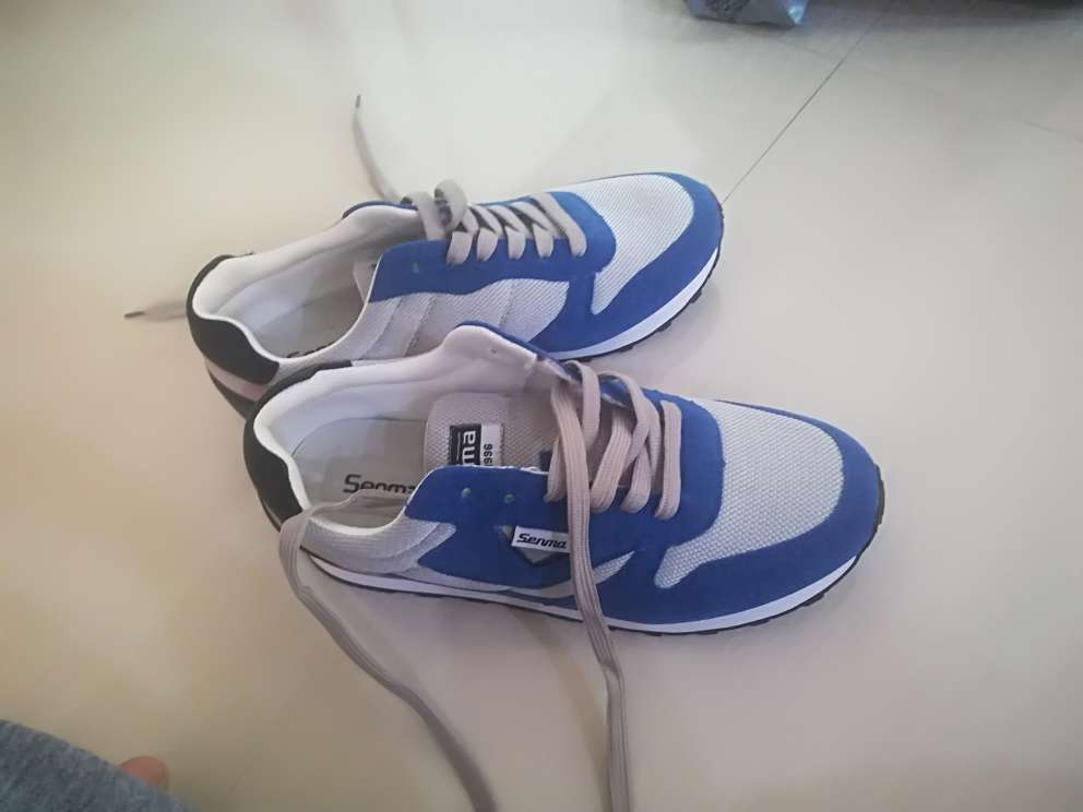 应该不是正品,做工有点粗糙