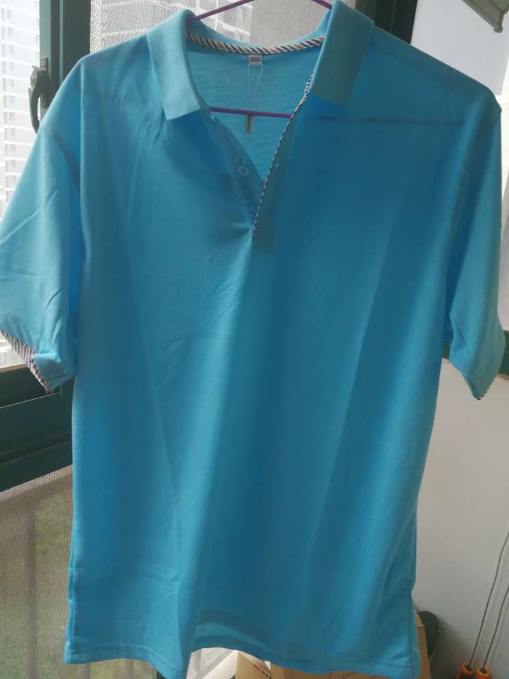 衣服看着很清爽,穿着很舒服。