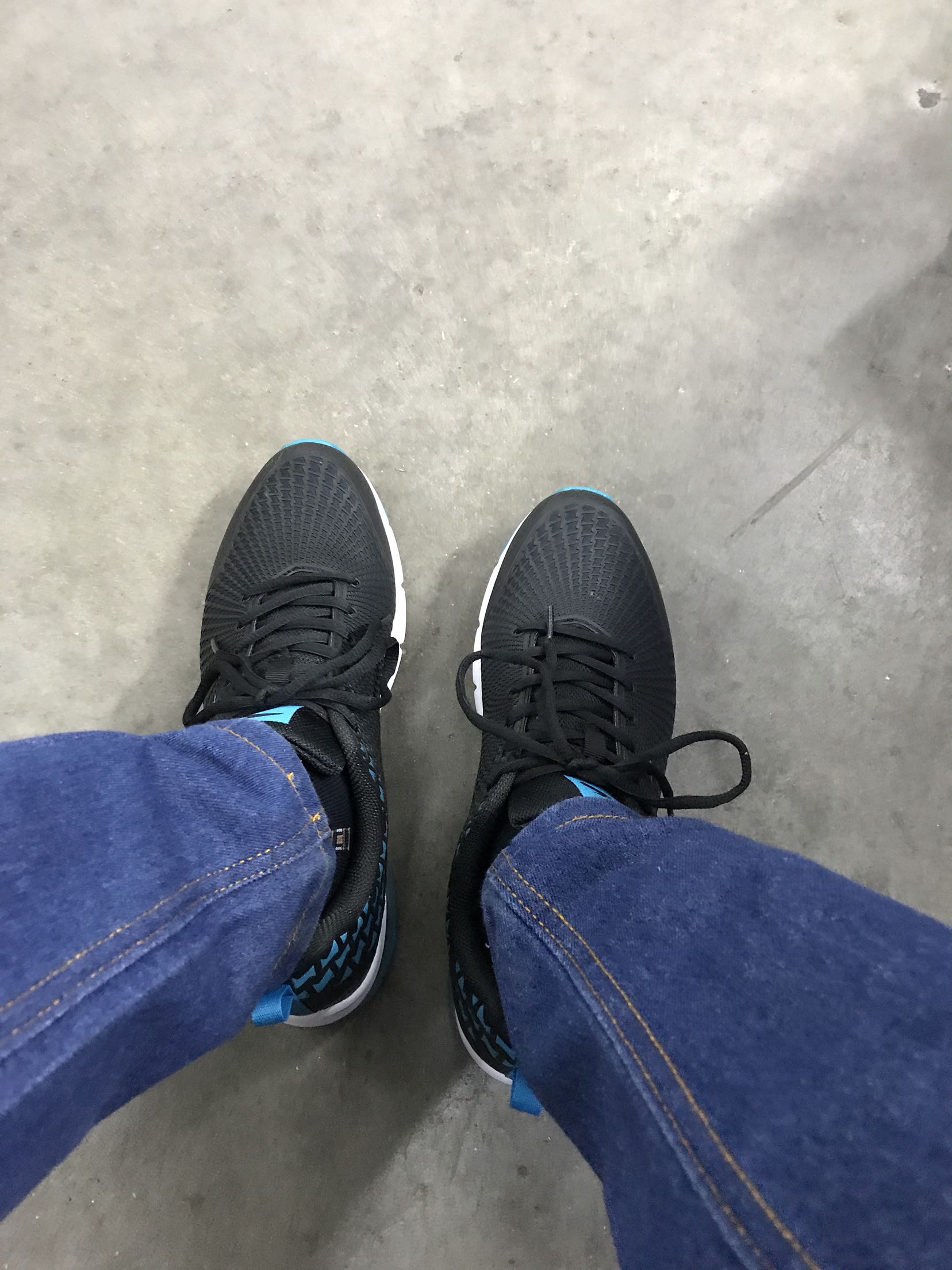 满意。穿的蛮舒服的。好在买大一点,不如又小了。