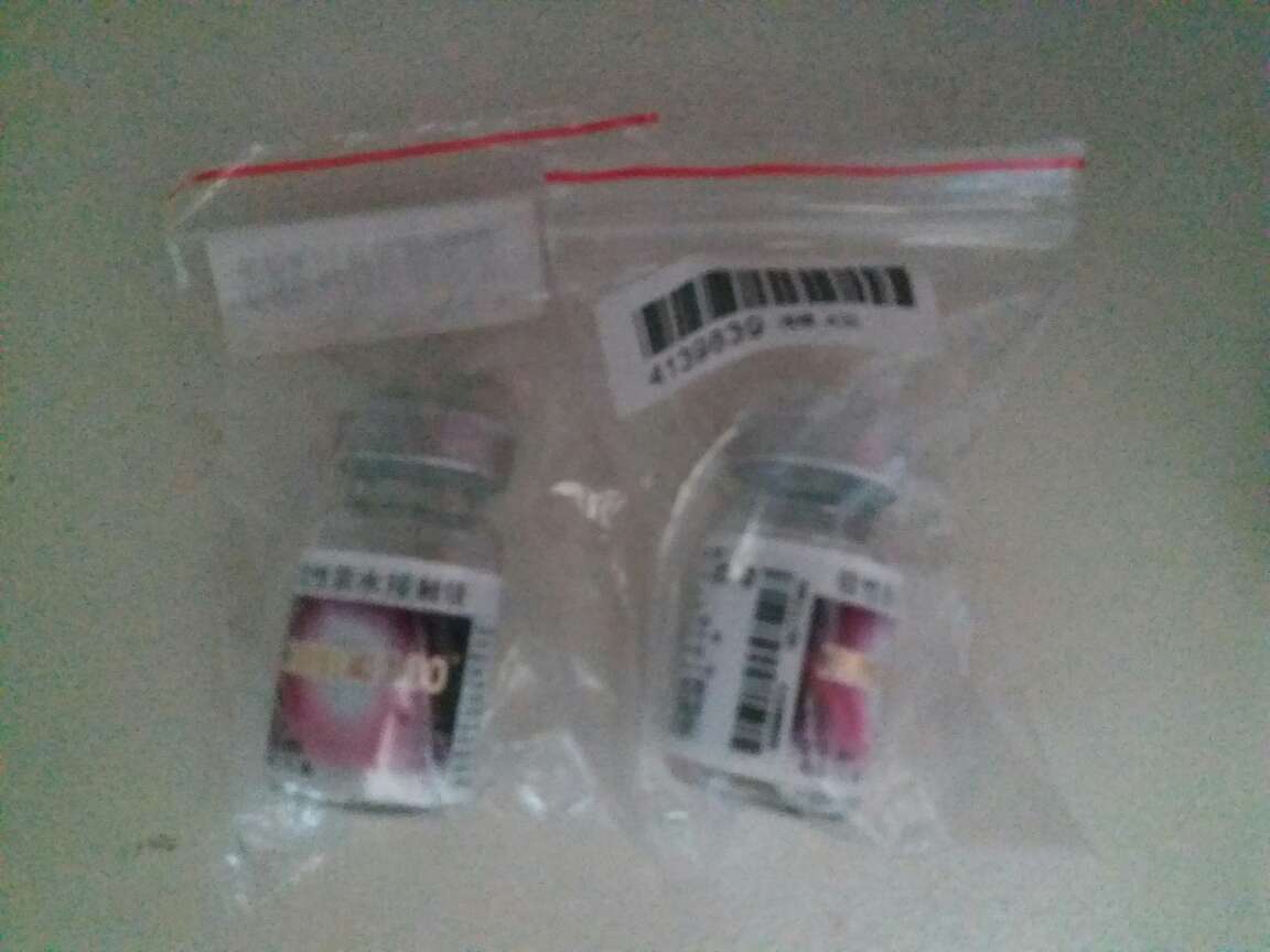 没用过美瞳,买来试试看,不过真心便宜啊,比月抛还便宜