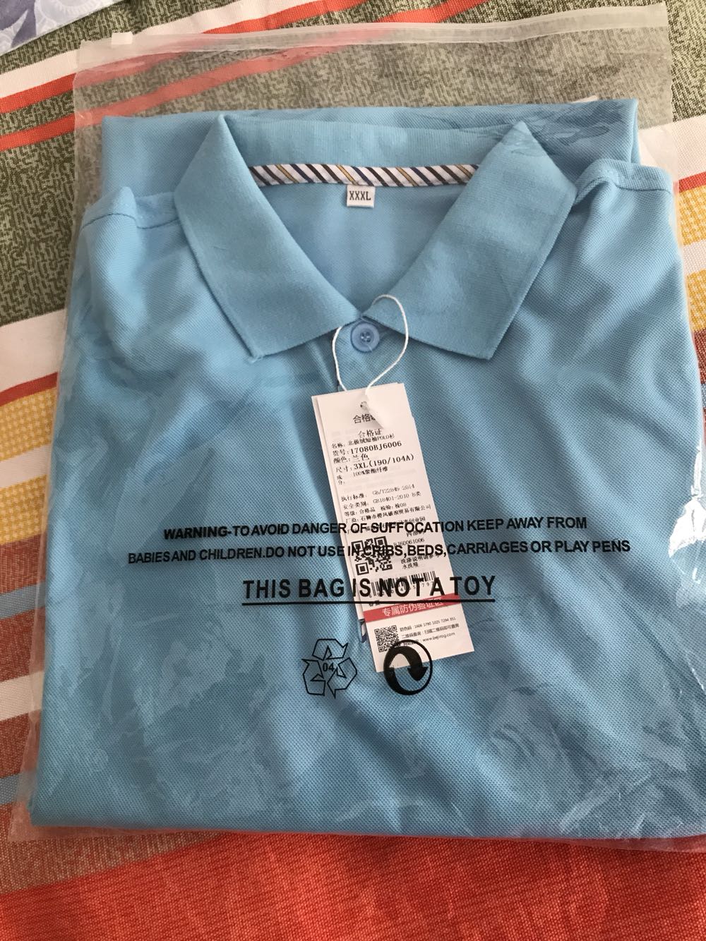 衣服有点买小了,客服果断的就给换了,好评