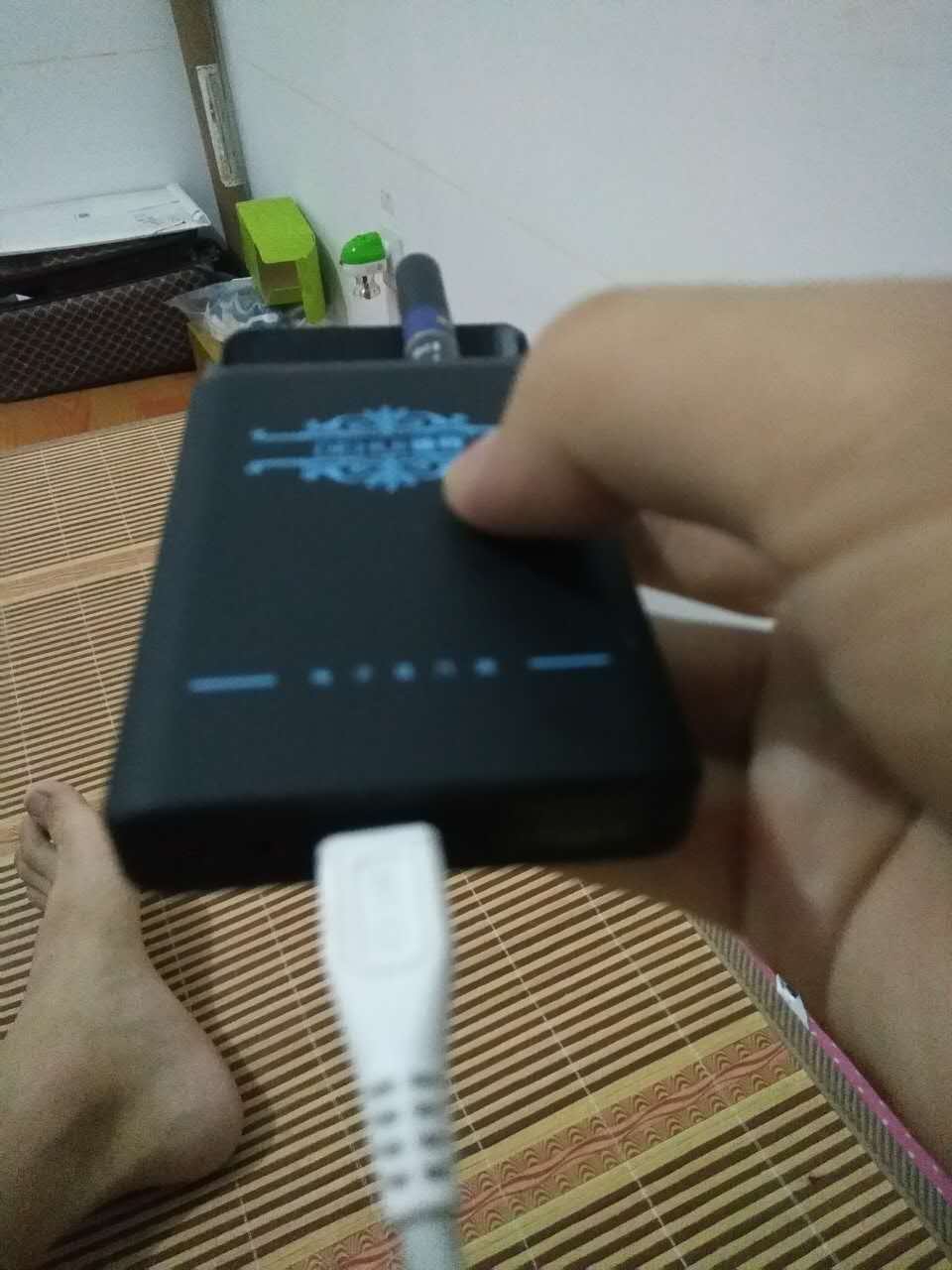 充电器接触不良,充电老是不好冲,烦人,人又懒的去换!!!!!