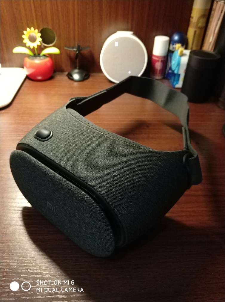 虽然不是真的vr,但是有vr的效果,但手机用起来会发热。总体还是不错。