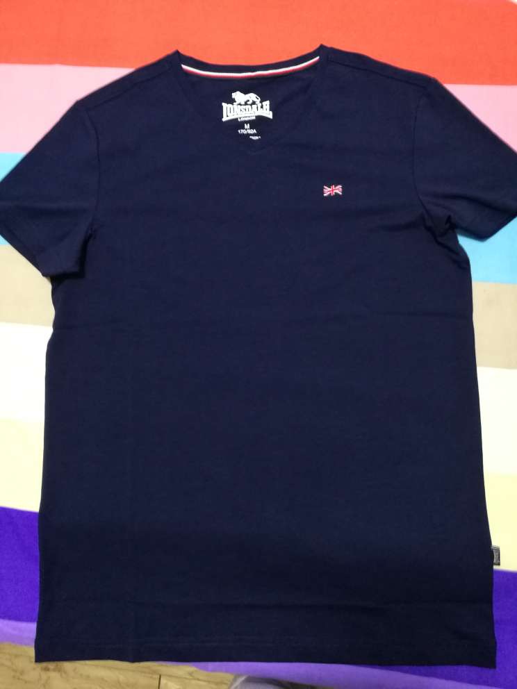 衣服还行,物流也给力。