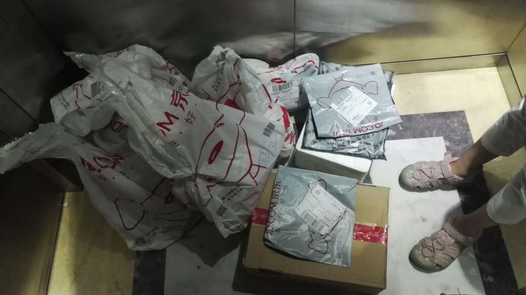 618买买买,买货买到手软,收货收到手残,小猫喜欢