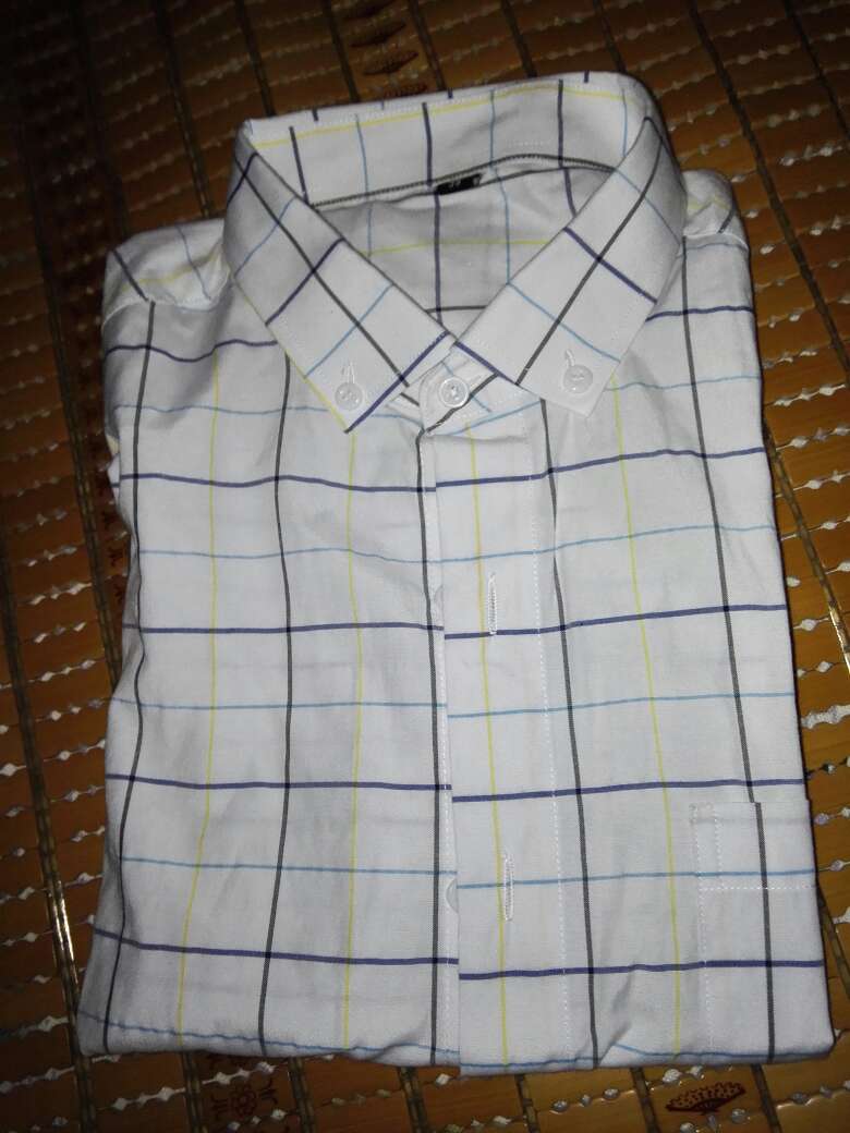 穿着挺舒服的,浅颜色夏天穿着凉快,小哥送货辛苦了!