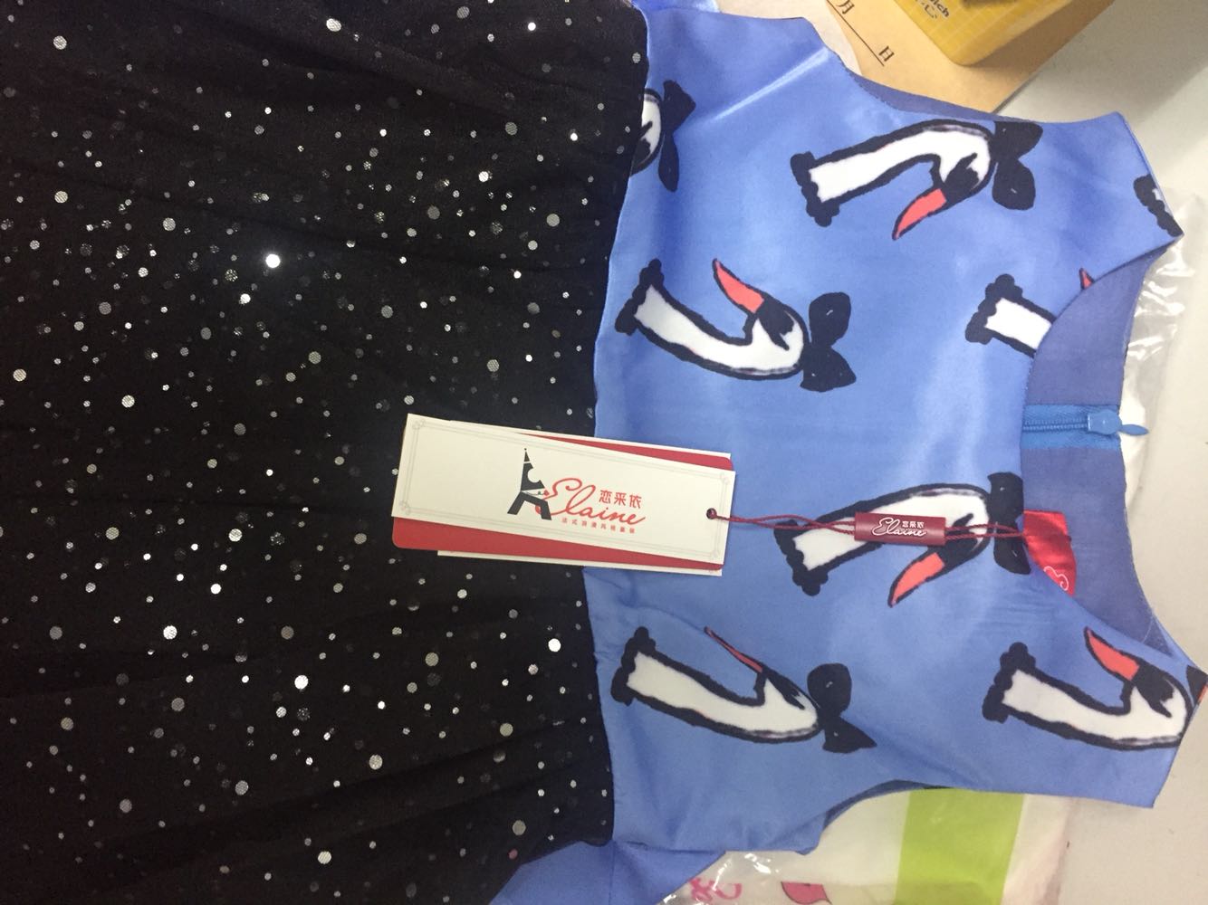 衣服很漂亮 做工也好 ,推荐