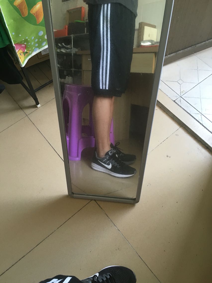 不错不错哦,非常酷,质量杠杠滴,绝对是正品货,送货也很快哦。
