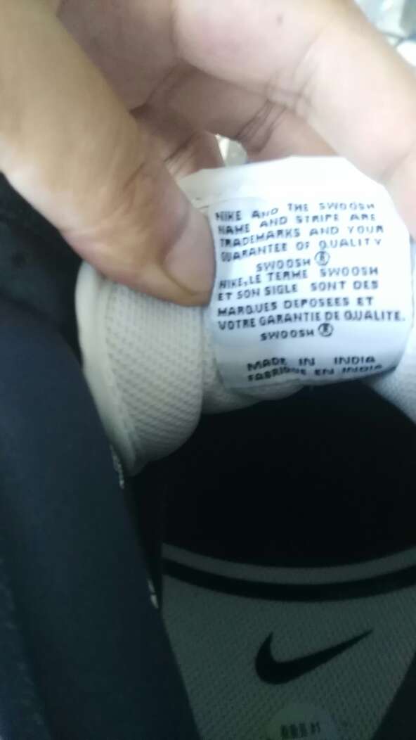 真不错!买了天凉的时候穿!!!!!!!有发票!看着应该是正品。