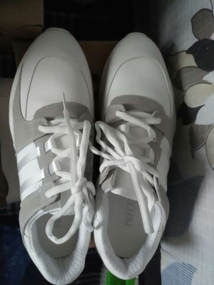 鞋子非常舒服,快递也很快