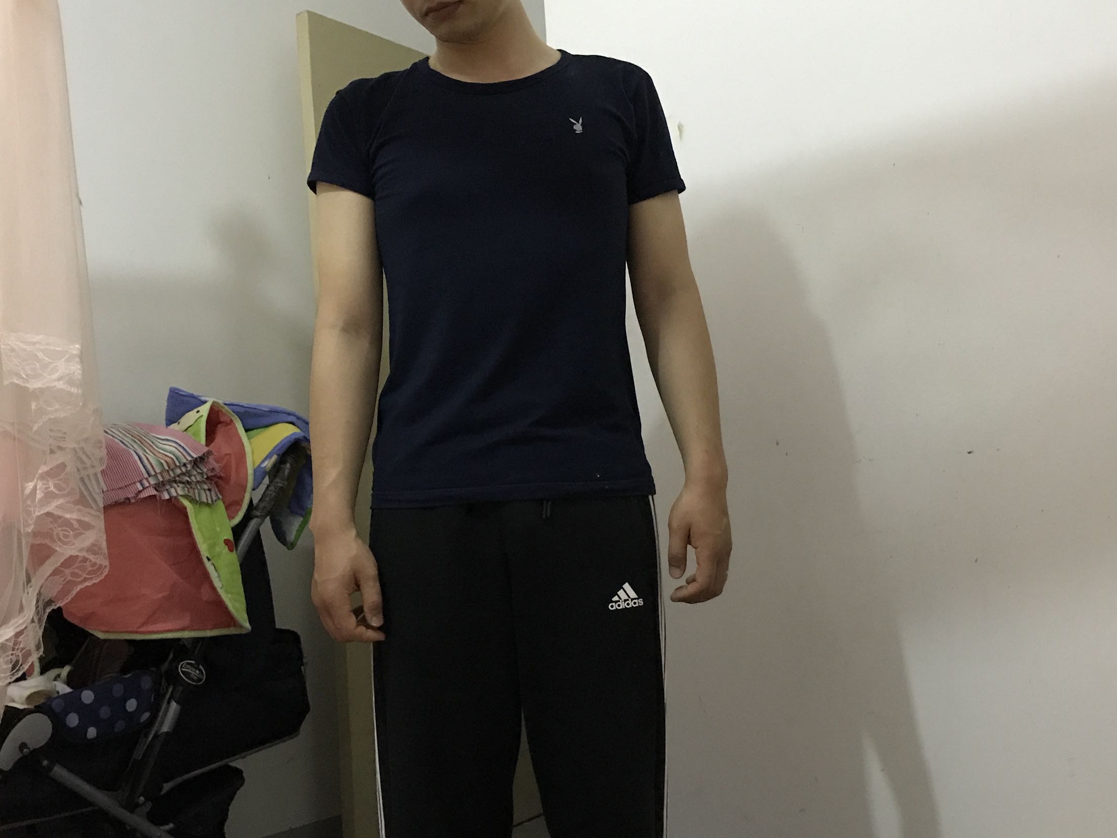 看着图片挺帅气的,老公穿着看起来更帅气,老公很是满意