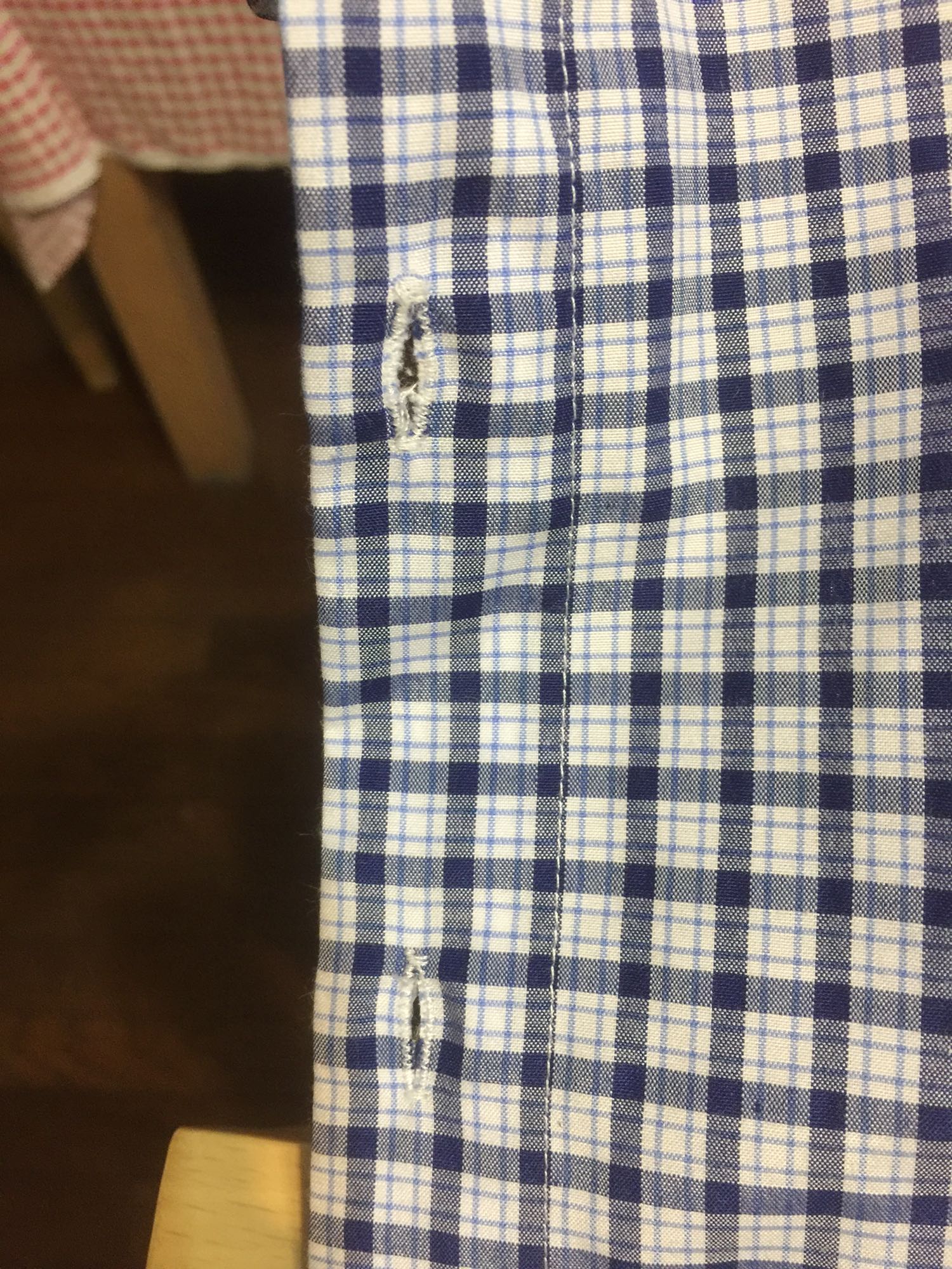一般般,衣服味道很大,钮扣孔的工艺很粗糙