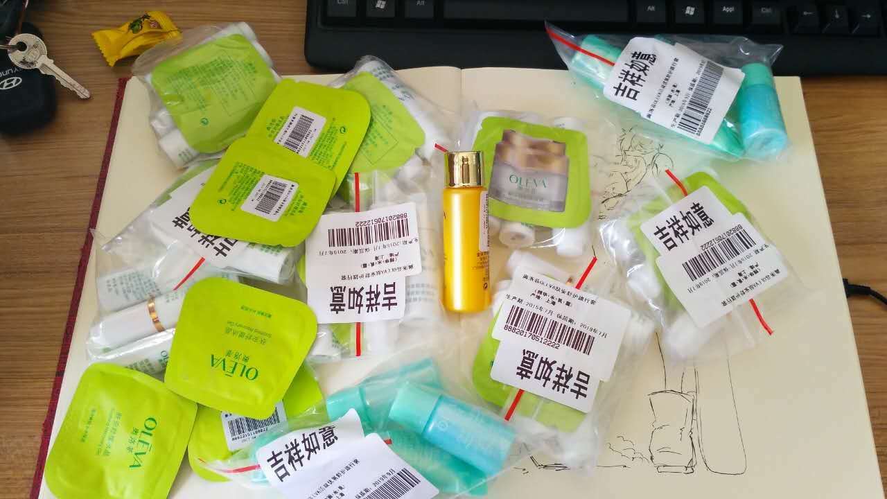 无意间刷出来的,刚凑好单付款,就缺货了,神券的商品真是要“抢”啊,折算下来价格还是蛮优惠的