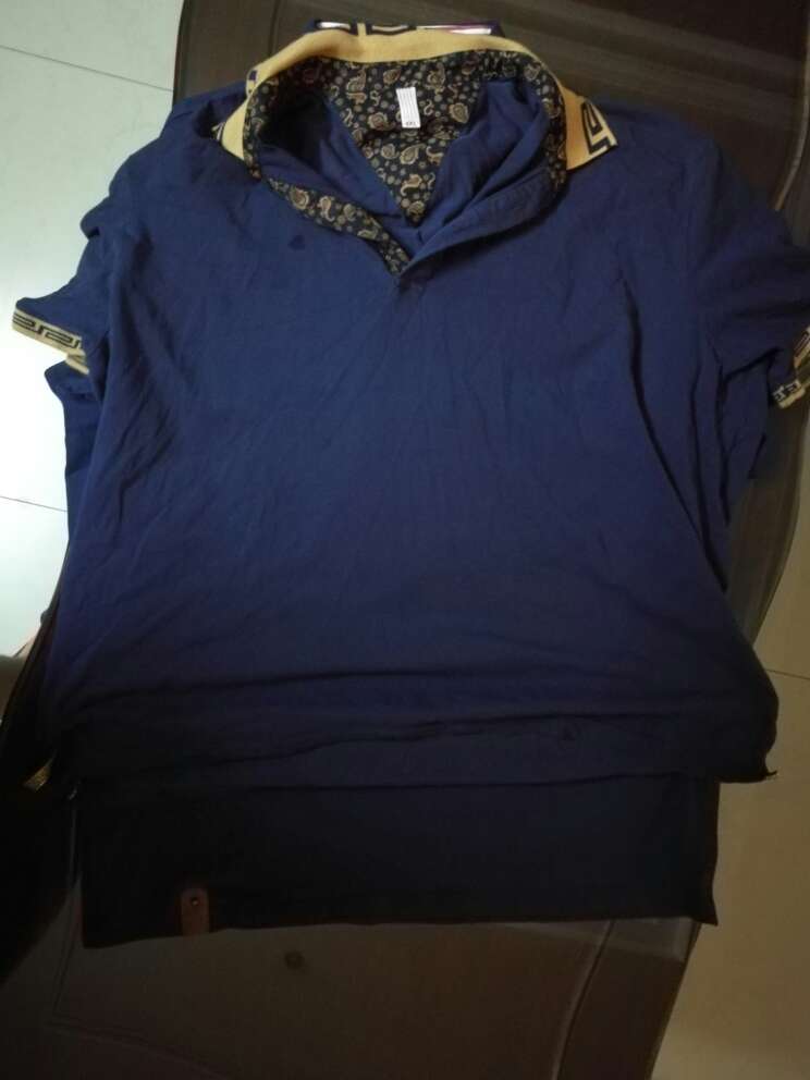 布料质量非常差,穿上不舒服,码也小,比其他牌子同样码的短了20公分,非常后悔