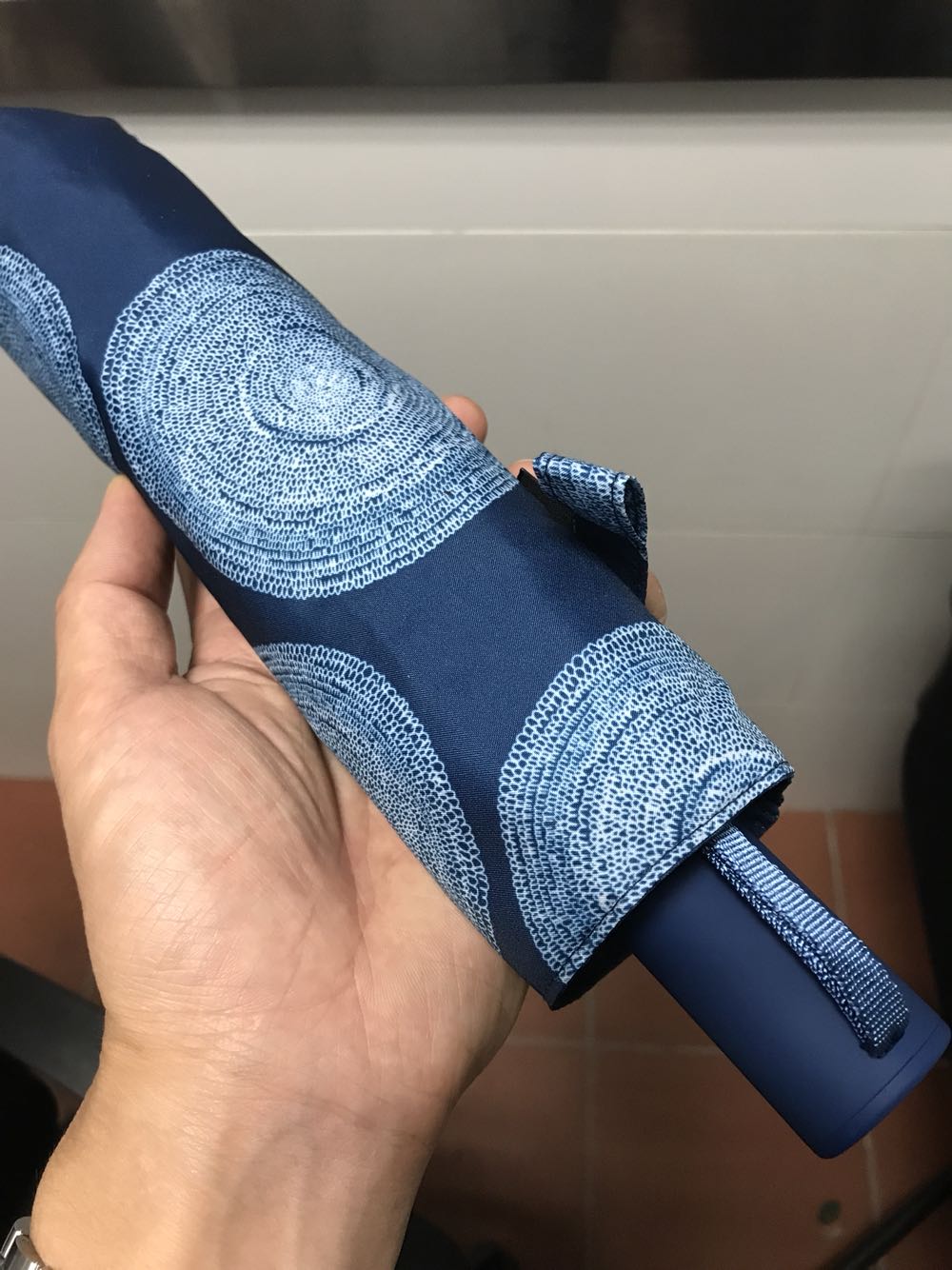 还行吧,有点小瑕疵!*也没有觉得很好的感觉!