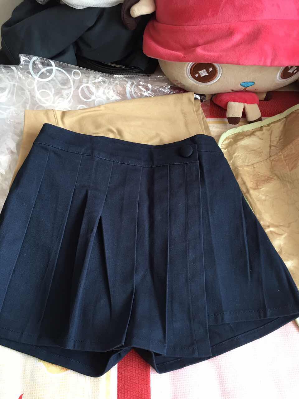 颜色有些发旧总体很好、买了很多件衣服超喜欢!