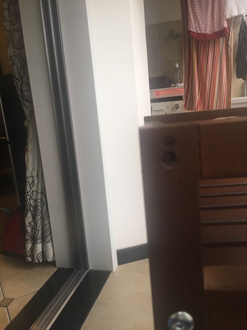 其他还可以,最上面一根孔完全没有对住,一个角还少了一个孔