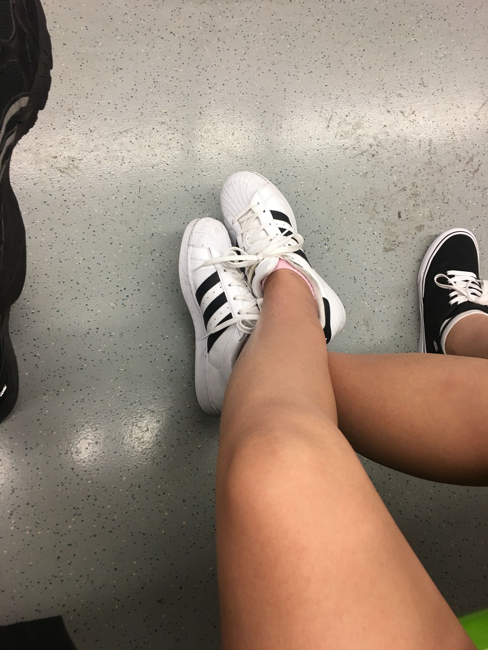 虽然买大了,但是穿起来特别方便,码数比较大,呵呵呵呵呵。。。