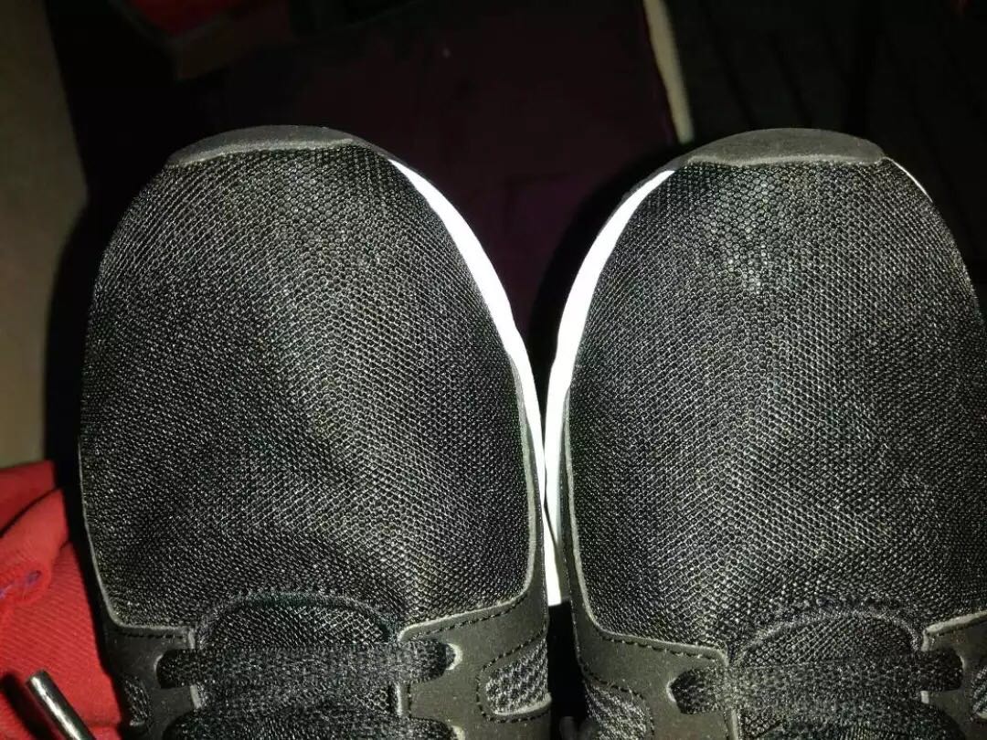 图片看着鞋版型还可以,买回来感觉有点差别,但穿着还挺舒服,好评,还没到货就降价,客服补了差价,很贴心啊