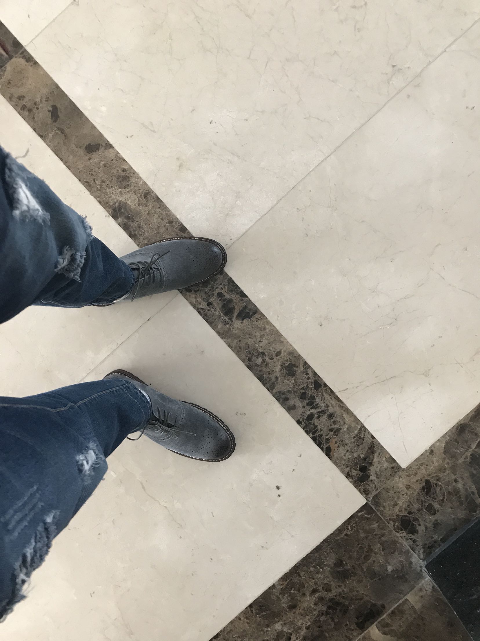 穿上贼帅气,而且还很舒服,很赞,而且店家还很贴心,里面放着香薰