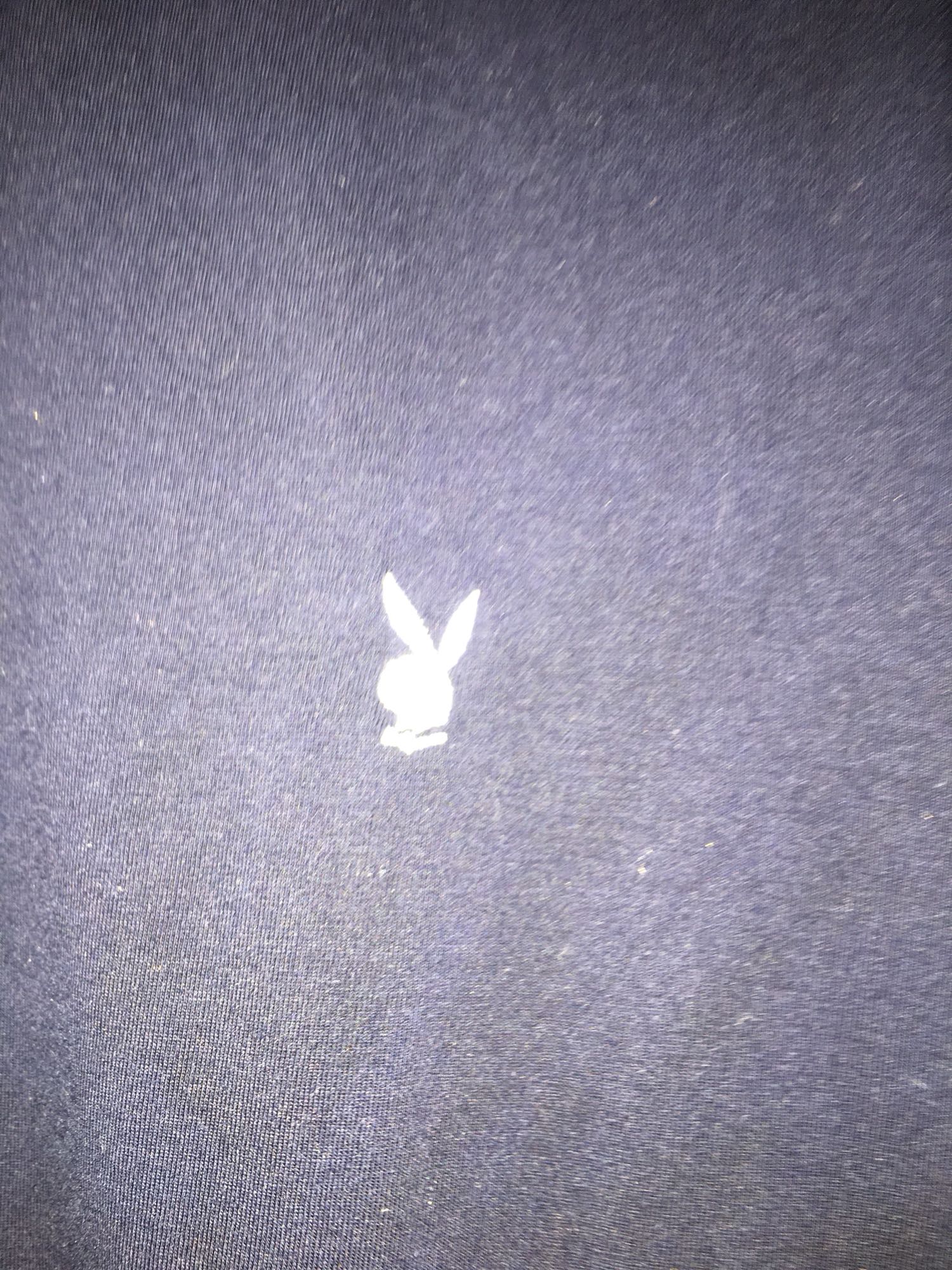 不知道是不是正品,刚刚水洗了还没有穿,不过基本上没有掉颜色