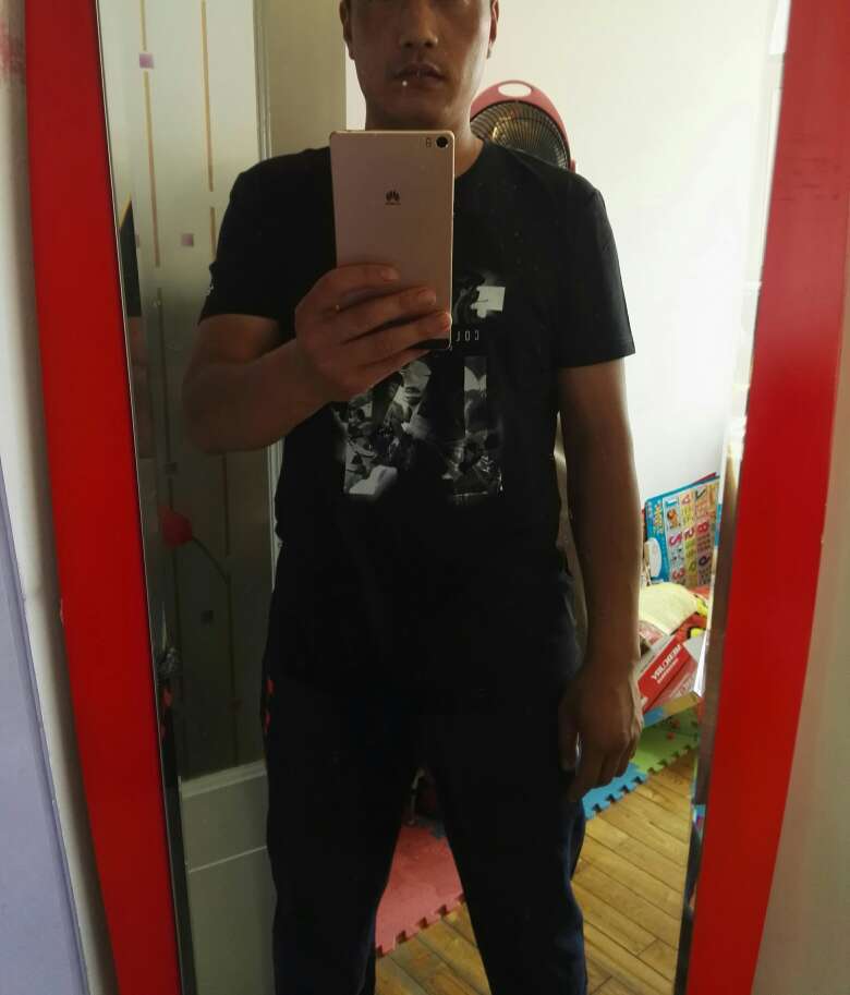 裤子不错,就是快递慢了三天。