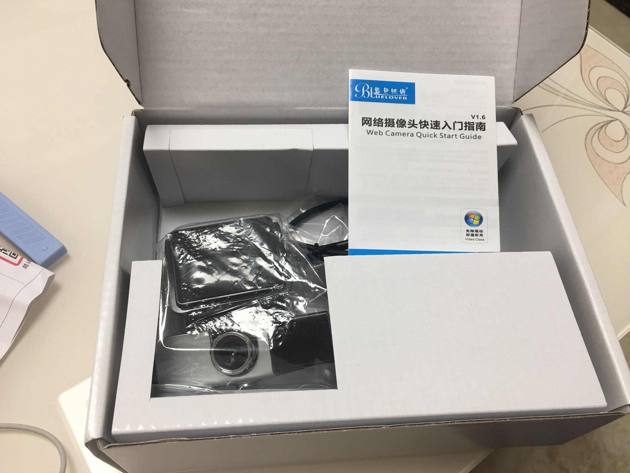样式是挺好看的。安装使用都就方便,不过清晰度确实太差了,勉强用吧