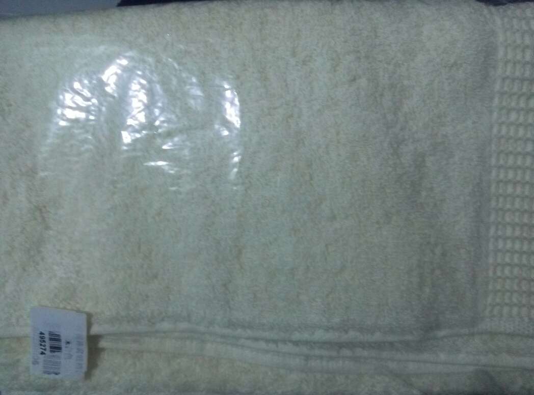 毛巾的质量看起来很不错,软软的 很吸水