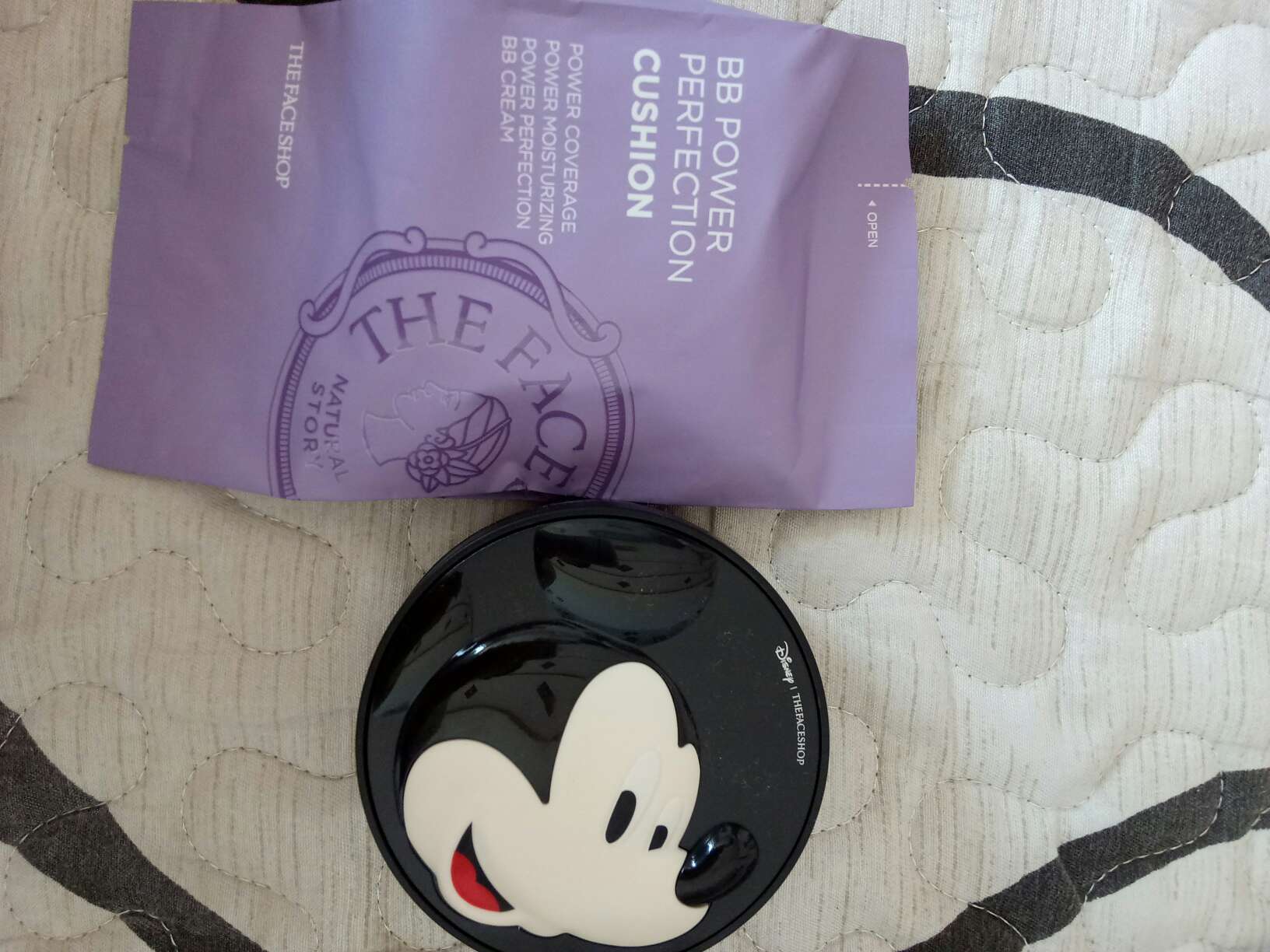 东西很好,这个自然色比我的肤色还暗点,我本身比较白,买错了??