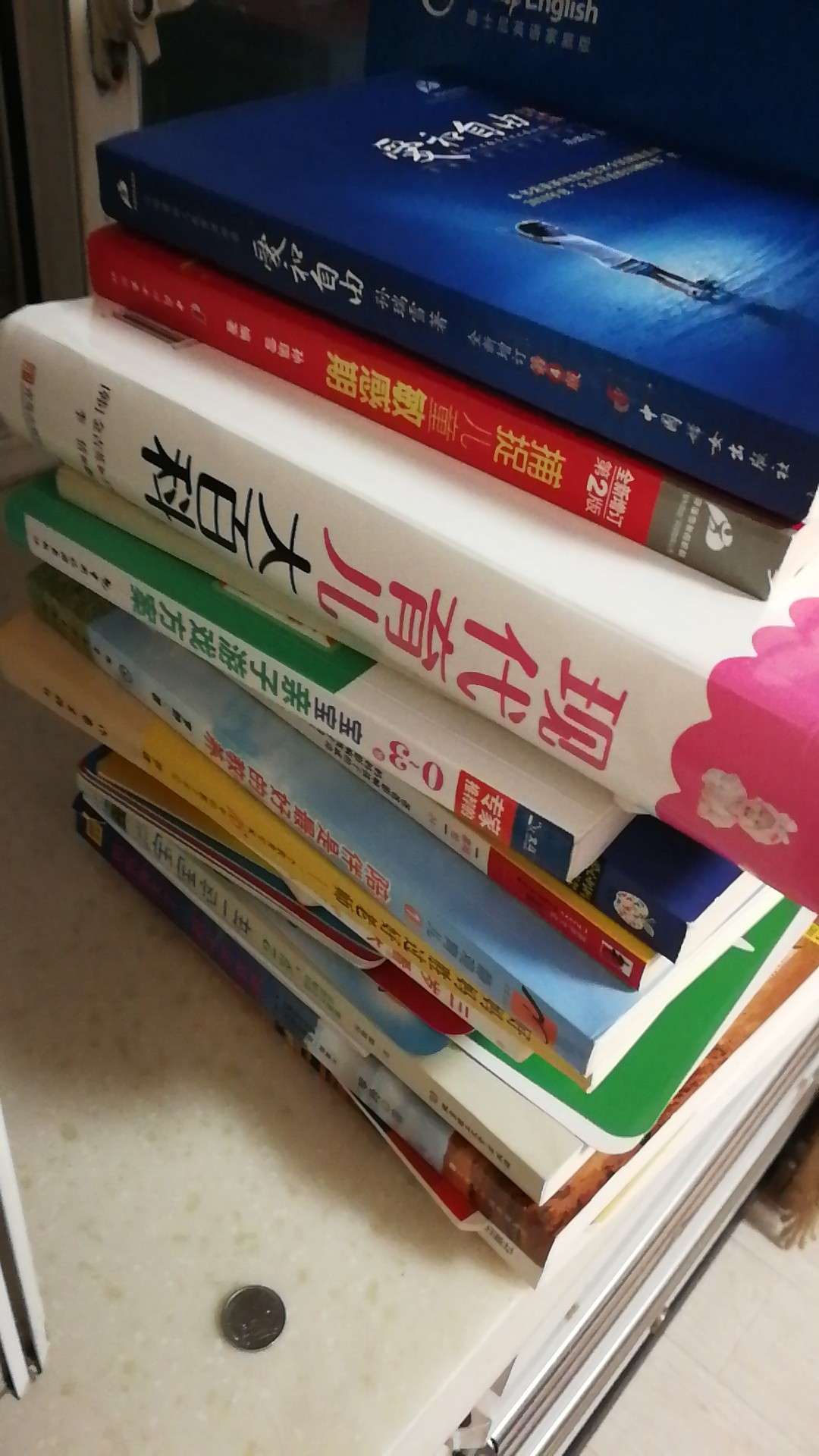 6月1号前,我玩不明白,爱买书,但是搞不明白活动,赔了好多钱。6月后,进了一位高人的群,恍然大悟,原来有神券。为此,开始了疯狂的买买买生涯。家中越来越多的东西都是买的。
